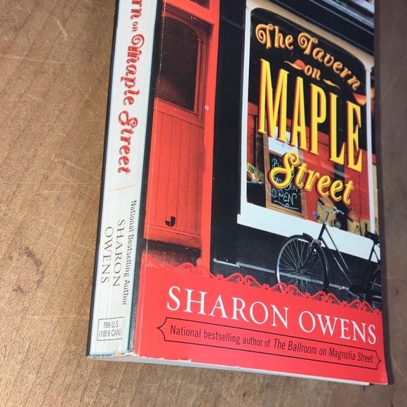 Original Penguin Red and Black Coffee Table Book - Picture 11 of 11